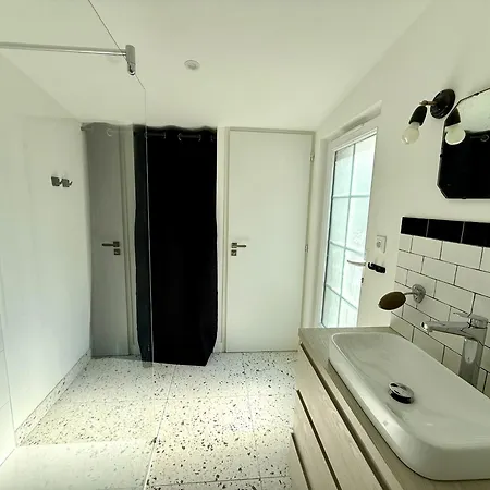 Maison Charmante Pres De La Avec Wifi, Au Coeur De - Fr-1-652-60