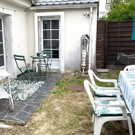 Maison Charmante Proche Et Commerces Avec Wifi - Fr-1-652-60