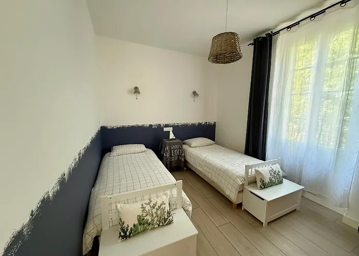 Maison Charmante Pres De La Avec Wifi, Au Coeur De - Fr-1-652-60 Casa de Férias *