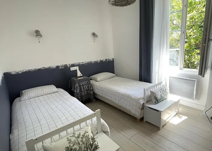 Casa de Férias Maison Charmante Pres De La Avec Wifi, Au Coeur De - Fr-1-652-60 *