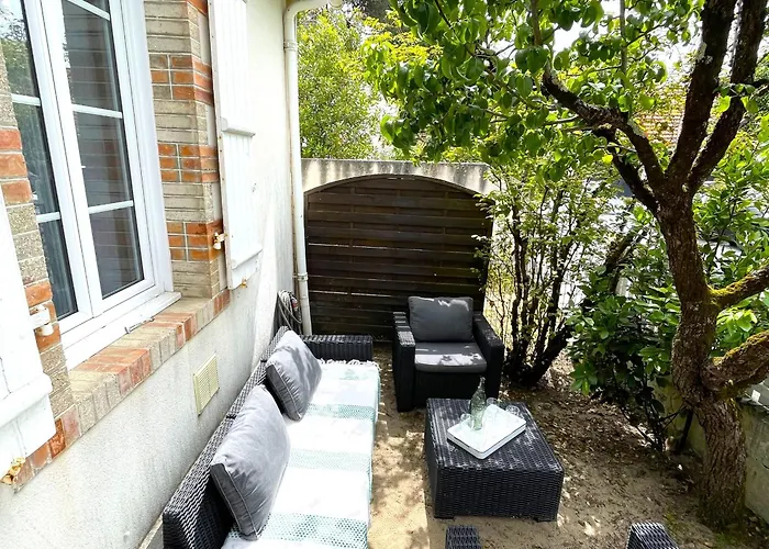 Casa de Férias Maison Charmante Pres De La Avec Wifi, Au Coeur De - Fr-1-652-60 *