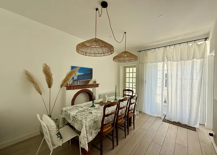 Maison Charmante Pres De La Avec Wifi, Au Coeur De - Fr-1-652-60 Casa de Férias *