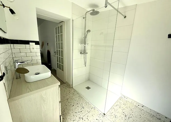 Casa de Férias Maison Charmante Pres De La Avec Wifi, Au Coeur De - Fr-1-652-60 *